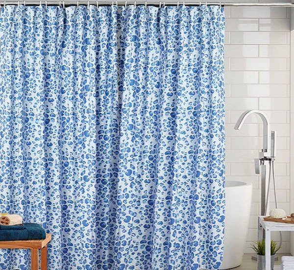 Colored shower curtains 