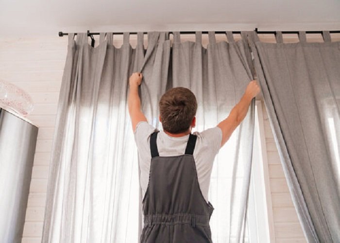 Instillation of curtains