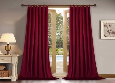 Red-Curtains-Dubai